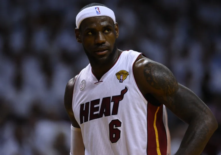 NBA|LeBron James球衣被偷?前熱火隊保全竊取數百件球員球衣,包括LeBron James總冠軍戰球衣,獲利370萬美元