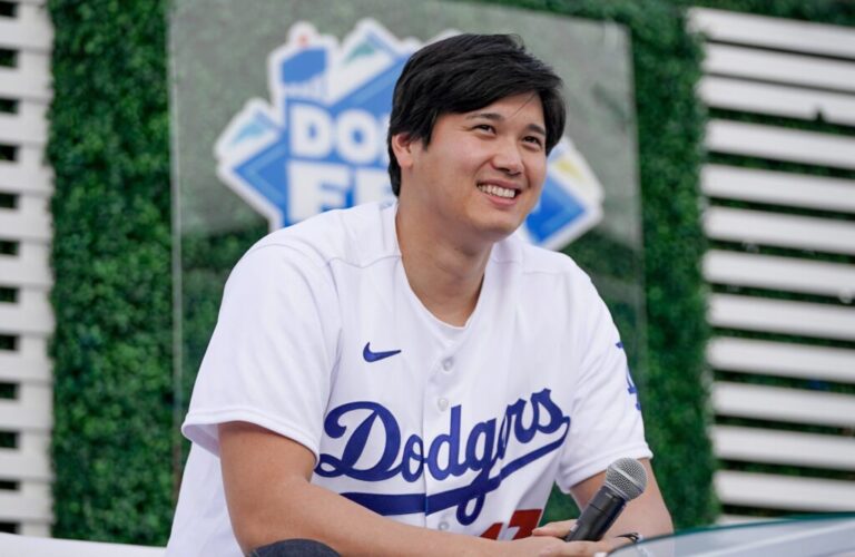 MLB|大谷翔平第45轟!遭球迷嗆聲擊掌慶祝!道奇逆轉擊敗教士