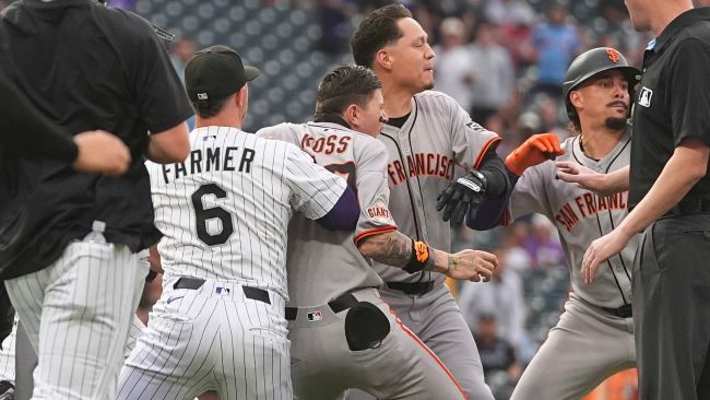 MLB｜巨人與洛磯戰一開局就爆衝突！德佛斯（Rafael Devers）看完全壘打才跑引爆衝突