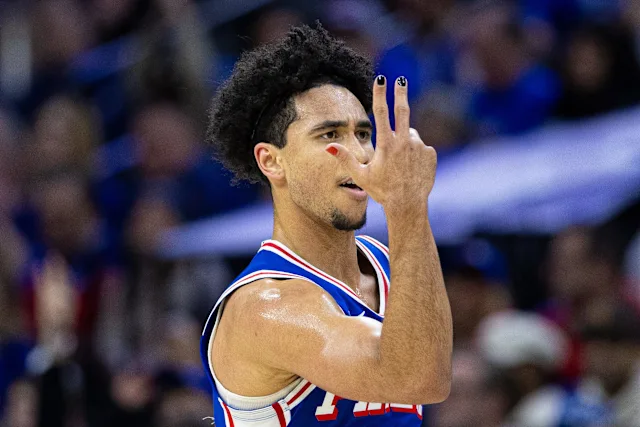 NBA｜76人再傳噩耗！後衛Jared McCain拇指韌帶撕裂？
