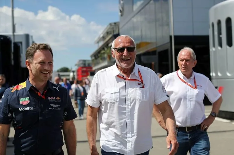 Christian Horner&Dietrich Mateschitz(photo：F1官網)/球爺嘴球