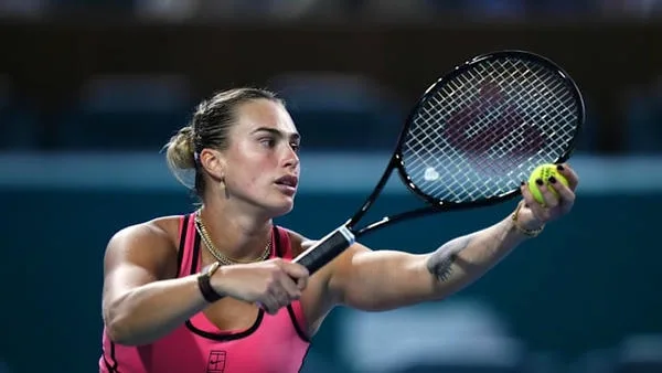 Sabalenka發球強力但初期常常失誤(photo:tennis.com)/球爺嘴球