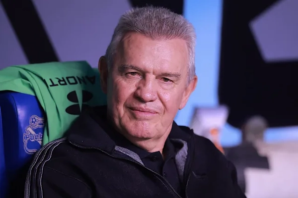主教練阿吉雷(Javier Aguirre)讓墨西哥打出完全不同的前場戰術(photo:sports.yahoo)/球爺嘴球