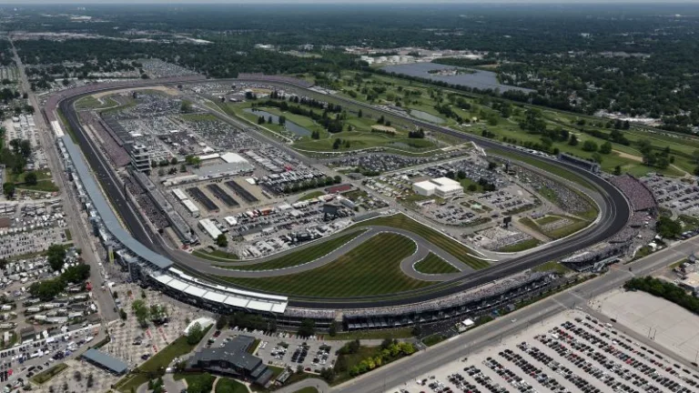 IndyCar|印第安納波利斯賽車場全解析:百年磚廠築起的速度聖殿(photo:IndyCar官網)/球爺嘴球