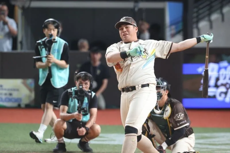 曾頌恩連霸全壘打大賽(photo:中職官方粉專)/球爺嘴球