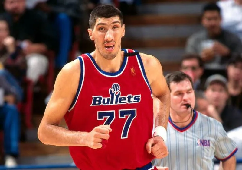 子彈隊傳奇好手Gheorghe Muresan