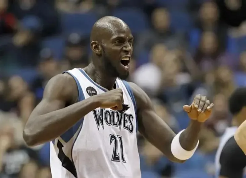 全能大前鋒代名詞Kevin Garnett